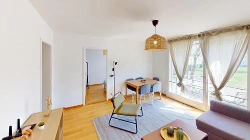 Functional Stay with Balcony in Zürich, Schweiz