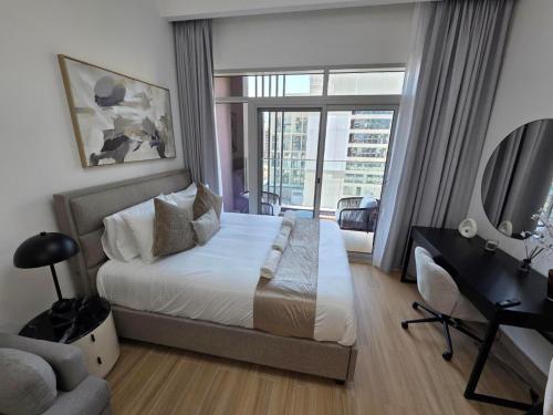 151 Residence Jumeirah Gardens 1