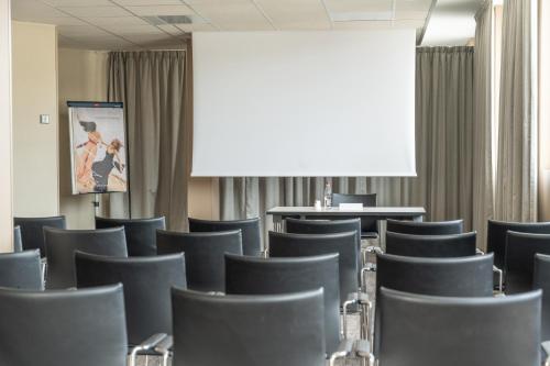 Hotel Mercure Le Mans Centre - image 2