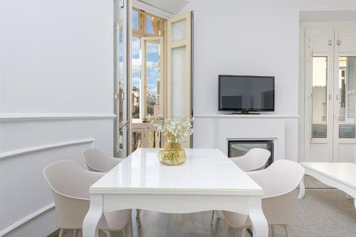Apartamentos Calle Larios - image 5