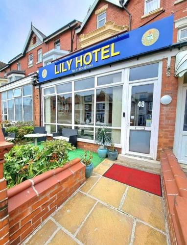 Lily Hotel Blackpool Hotel de charme Layton Railway Station