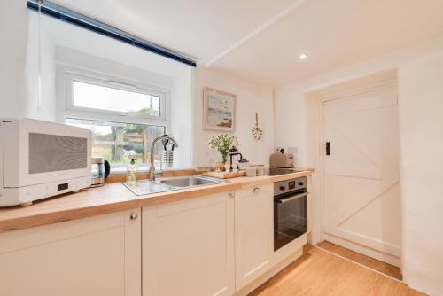 Iekārtas, 1 Bed in West Putford oc-thymw in Īstputforda