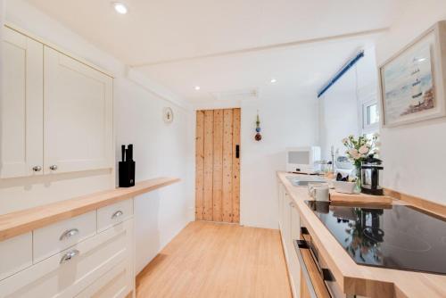 Iekārtas, 1 Bed in West Putford oc-thymw in Īstputforda