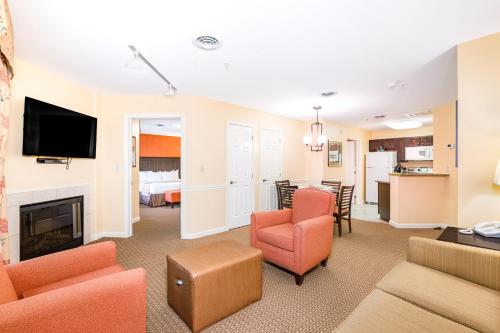 2 bedrooms, 4 beds