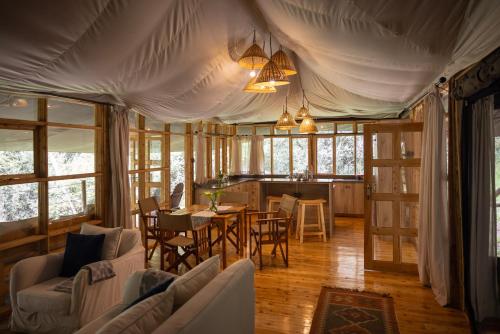 Olesamara Collection in Nanjukis