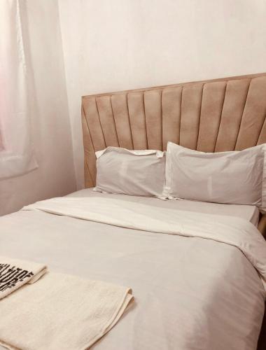 Sweet homes properties 1 bedroom apartment in เมรู