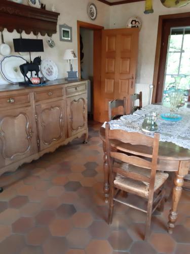 Chambres chez Nanou avec petit dejeuner in Chimay