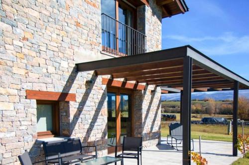 Les feixes llargues Casa 14 persones 19 supl gîte à louer Bolvir