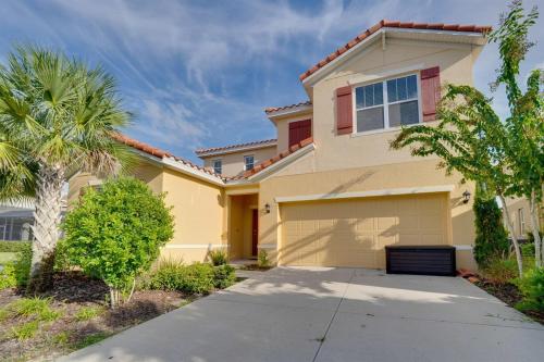 Exceptional 7-bedroom, 5.5 bathroom home in Davenport, USA