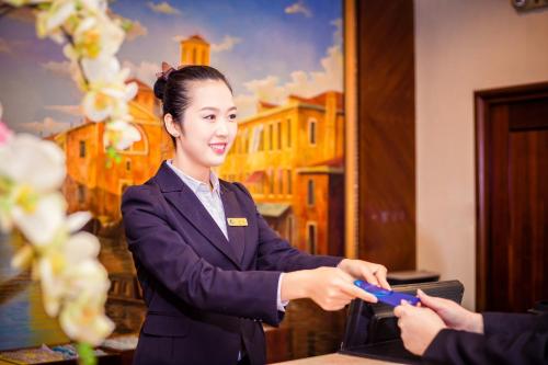 ロイヤル マリーナ プラザ ホテル