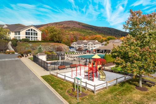外部景觀, 伯克希爾度假村 (Vacation Village in the Berkshires) in 漢考克