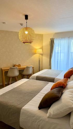 Station 2min walk 5min USJ 8min Namba