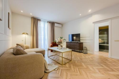 Four Petals Barcelona Boutique Apartments