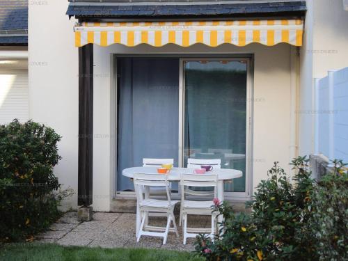Carnac T2 en RDC avec Terrasse pour 4, Animaux admis - FR-1-377-106