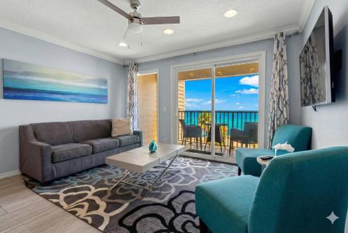 410-Gorgeous Views, Waterfront, WIFI, Pool and close to BUCS Stadium