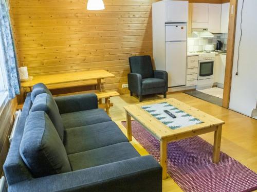 Holiday Home Tunturinvieri l3 by Interhome in Yllasjarvi