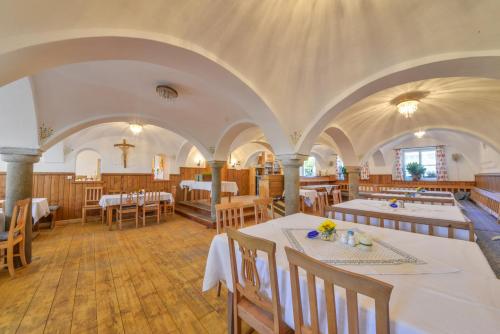 Restorāns, Gasthof Pritscher in Bayerbach bei Ergoldsbach