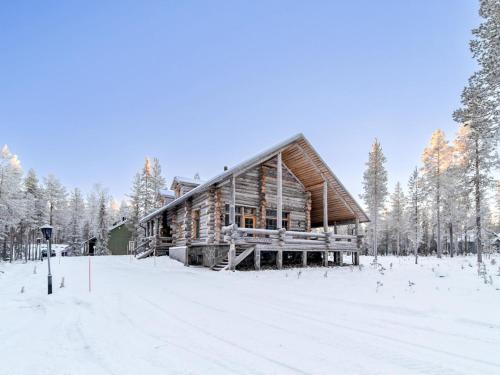 Holiday Home Luostakka iso by Interhome in Yllasjarvi