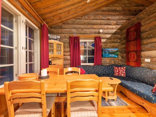Holiday Home Lomayllas d59 -palovaarankaarre 13 a by Interhome in Yllasjarvi