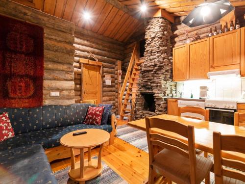 Holiday Home Lomayllas d59 -palovaarankaarre 13 a by Interhome in Yllasjarvi