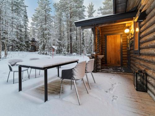 Holiday Home Felixinpolku 2 by Interhome in Ylläsjärvi