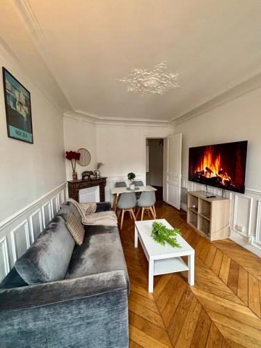 Appartement Tour Eiffel Lecourbe Paris - image 8