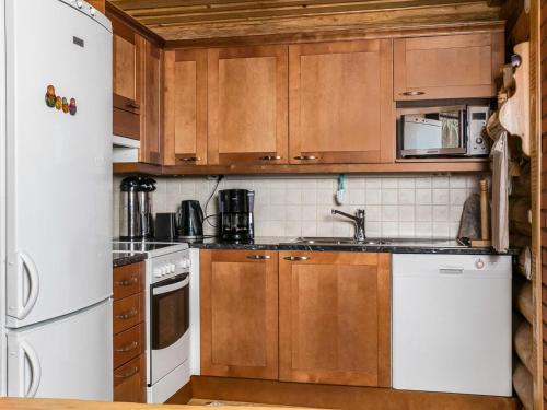 Holiday Home Matruusin majakka by Interhome in Oravisalo
