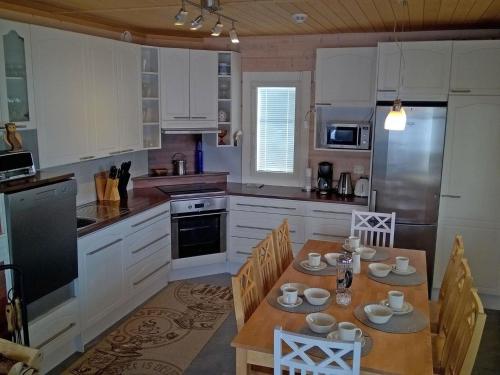 Holiday Home Huvila ferdinand by Interhome in Pernoo