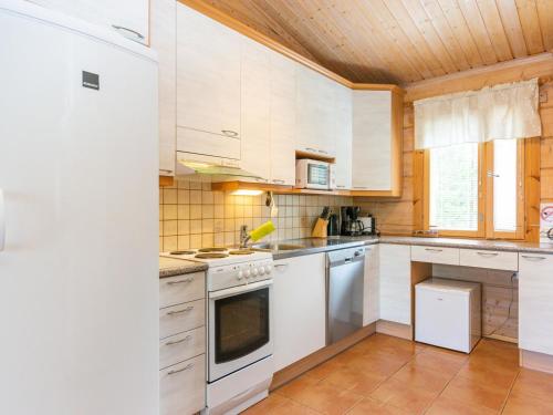 Holiday Home Hot pool cottage ainu by Interhome in 伊塔-索伊薩洛