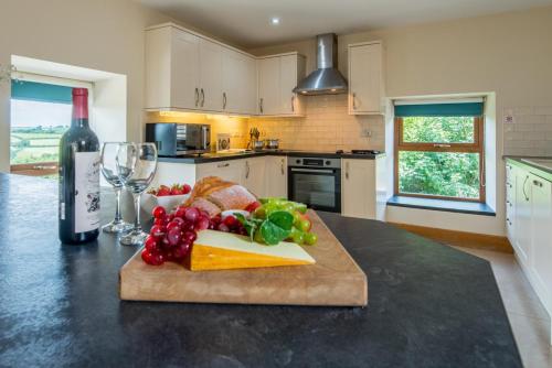 Iekārtas, 2 Bed in Kidwelly oc-t32656 in Llangyndeyrn