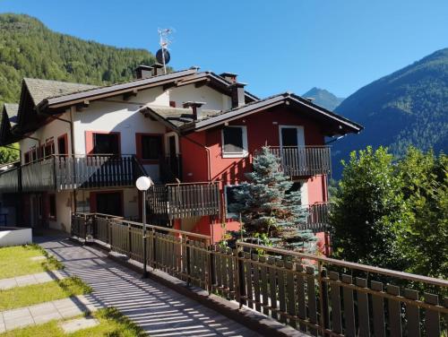 外部景觀, Casa Vacanze Giorgia - Caspoggio in 基耶薩伊恩瓦爾馬倫科