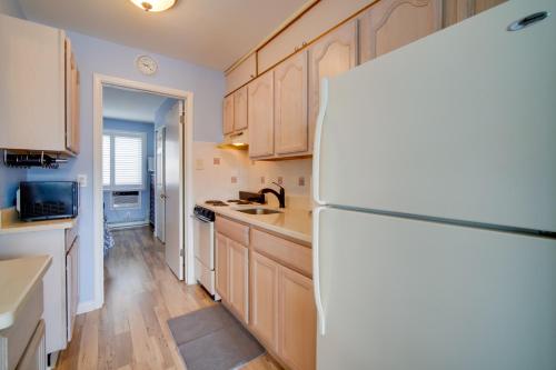 First-Floor Brigantine Condo: Steps to Ocean! in Brigantine (New Jersey)