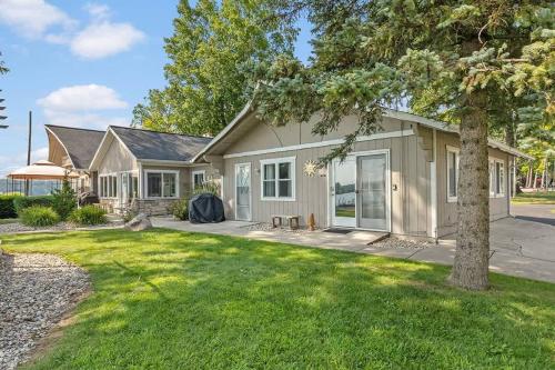 Two Lakefront Cottages w dock bikes grill in Newaygo, USA
