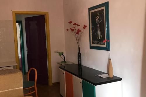 House - Sleeps 5 - Pets Ok - Parking in Frigole