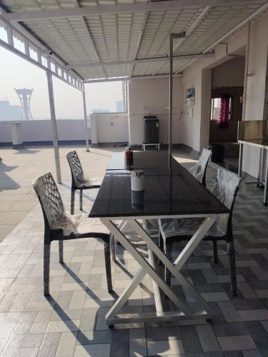 Sunrise Luxury PG For GENTS Near Eon IT Park photo 4