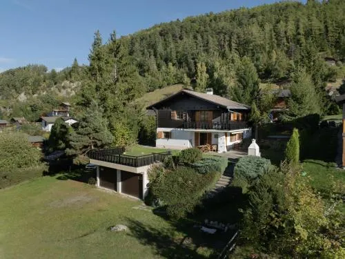 Chalet Chalet Chante Neige by Interhome in Riddes, Schweiz