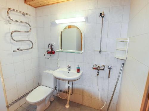 Holiday Home Taukotuli 4 paritalon alakerta by Interhome in Hyrynsalmi