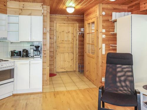 Holiday Home Taukotuli 4 paritalon alakerta by Interhome in Hyrynsalmi