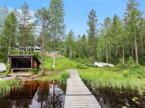 Holiday Home Taukotuli 4 paritalon alakerta by Interhome in Hyrynsalmi