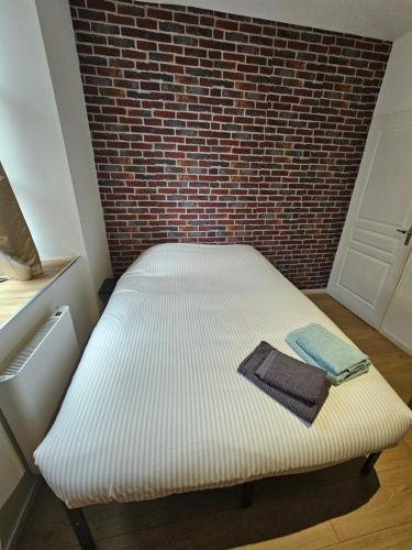 2 chambres salon centre historique, gare à 10 min Montluçon Au 27 rue de la Fontaine - Location saisonnière - Montluçon