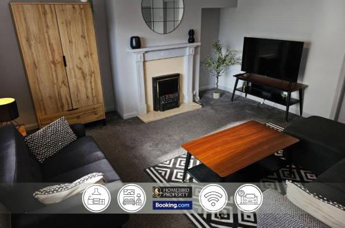 Spacious 3-Bedroom Semi Detached House By Homebird Property Management Short Lets & Serviced Accommodation Leeds With Private Parking & Garden, Leeds (Foto 2)