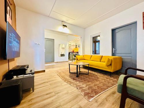 Moderne appartement 4 pièces climatisé et fonctionnel à Dakar – khách sạn tại Grand-Yoff