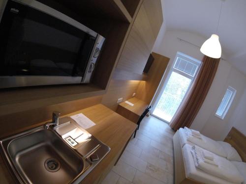 Hotel Aton - main image