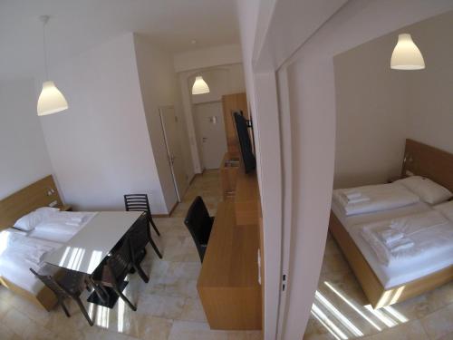 Hotel Aton - image 13