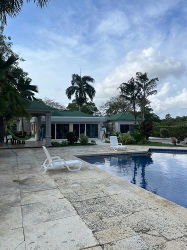 Come and have fun in villa Quynza!