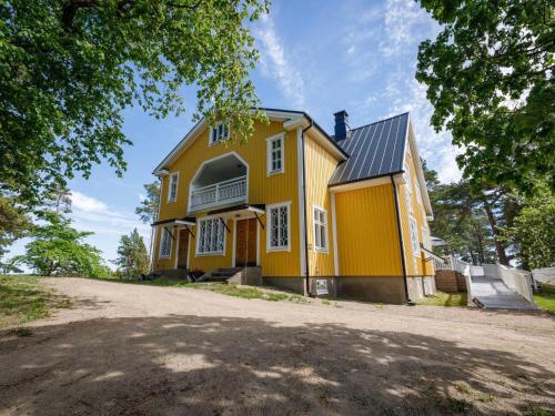 Holiday Home Kapteenin huvilat by Interhome in Pensar