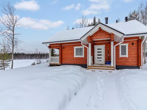 Holiday Home Huvila tornionjoen rannalla by Interhome in Paranena