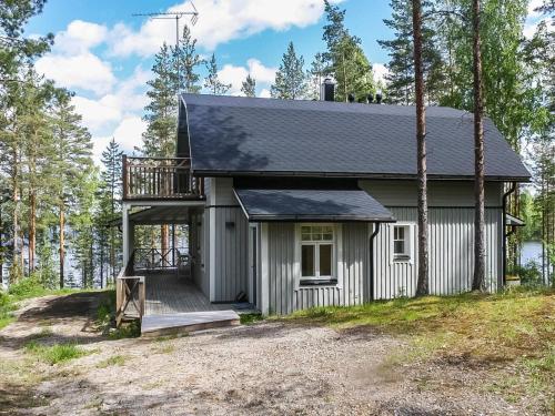 Holiday Home Eemilin huvila by Interhome in Vavesaari