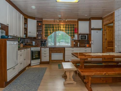 Holiday Home Louhuranta by Interhome in Pājarvi