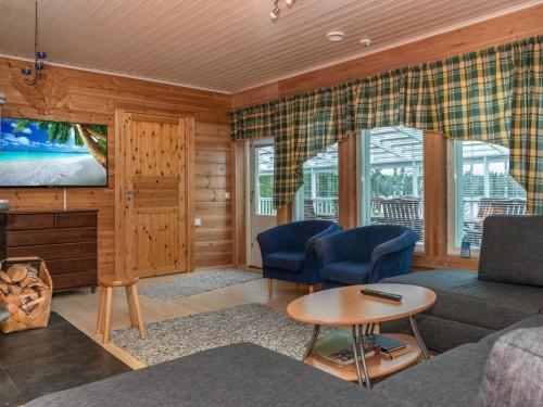 Holiday Home Louhuranta by Interhome in Pājarvi